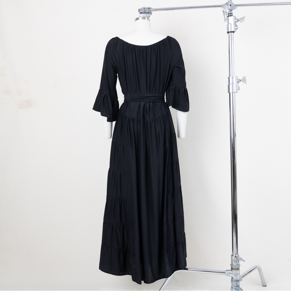 Elegant Black Maxi Dress - Picture 3 of 6